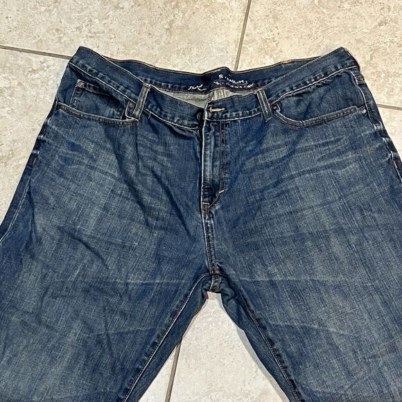 Old Navy Straight Loose Fit Blue Jeans Men's Tag Size 40x32 (Actual 40x31) - Picture 2 of 5